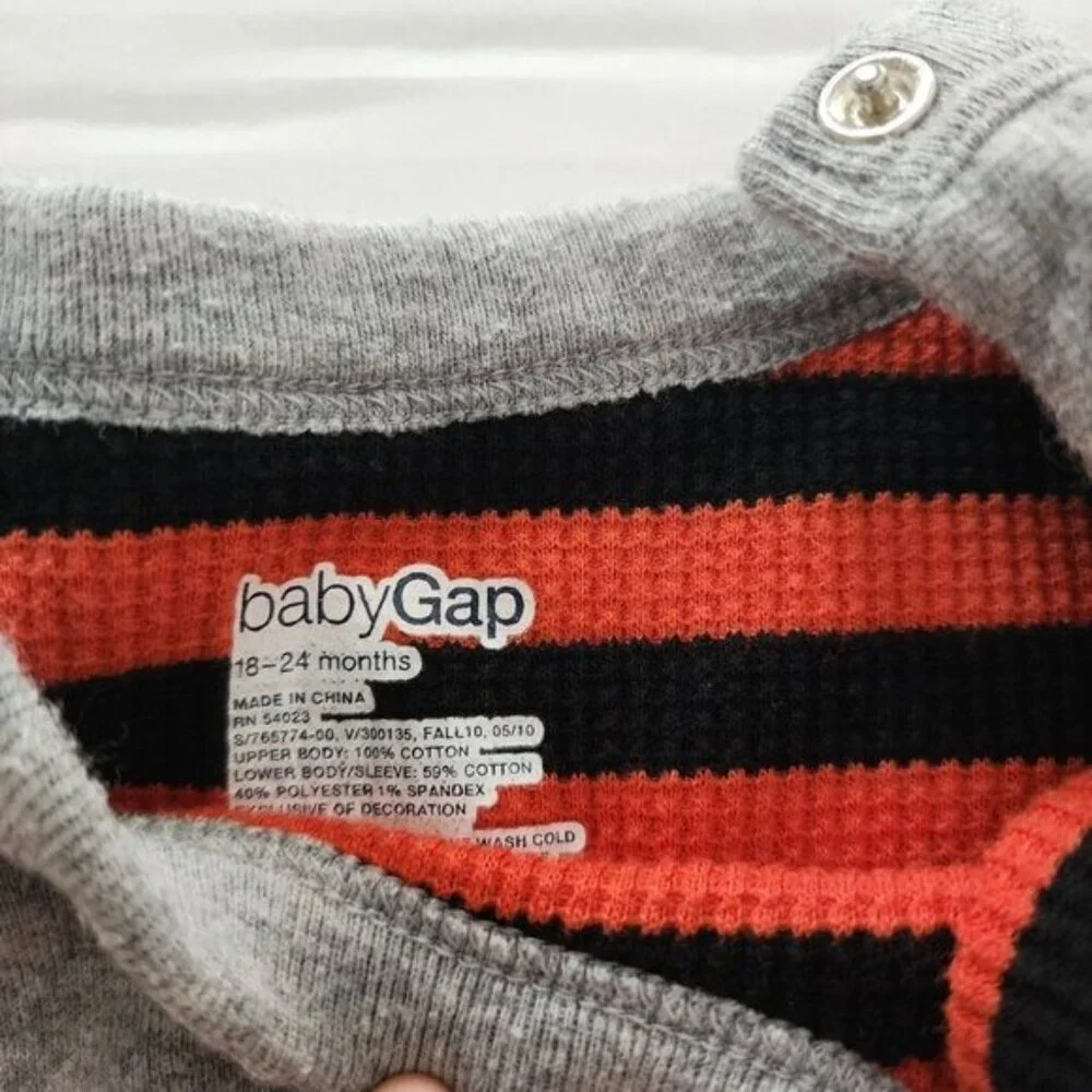 Baby Gap sz 18-24 m Halloween bodysuit one piece Bat gray black orange